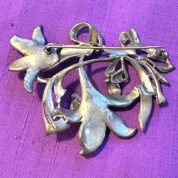 Vintage 1930s  - 1940s Art Deco or Nouveau Large Pave Rhinestone Lily Brooch Pin - Picture 13 of 14
